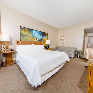 Traditional Guest room 1 King 3rd 5th floor